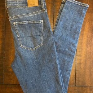 AMERICAN EAGLE Super High Rise Denim Jean Jeggings w/ Stretch, size 8 extra long